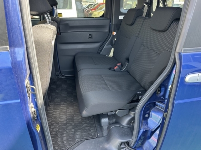 ウェイク(ダイハツ)中古車 後席内装