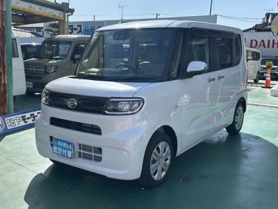 タント(ダイハツ)届出済未使用車 前方