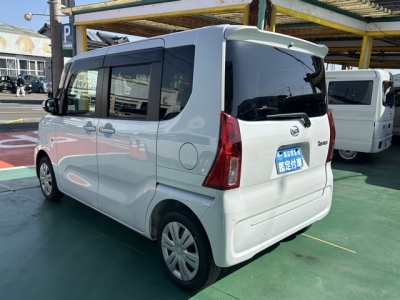 タント(ダイハツ)届出済未使用車 後方