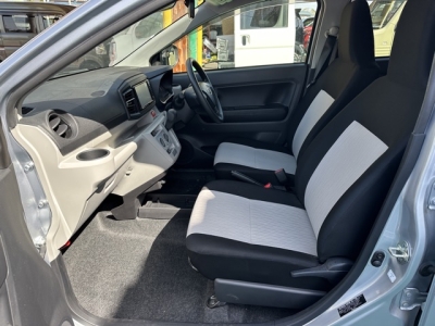 ミライースのOEM(ダイハツ)中古車 前席内装