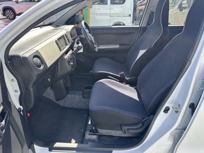 アルト(スズキ)中古車 前席内装