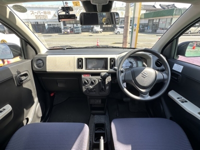 アルト(スズキ)中古車 後席から見た前席