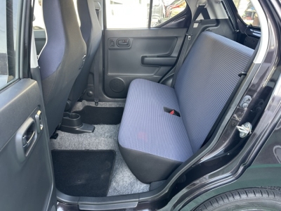 アルトのOEM(スズキ)中古車 後席内装