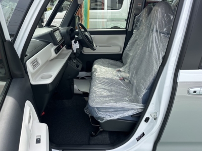 ムーヴキャンバス(ダイハツ)届出済未使用車 前席内装