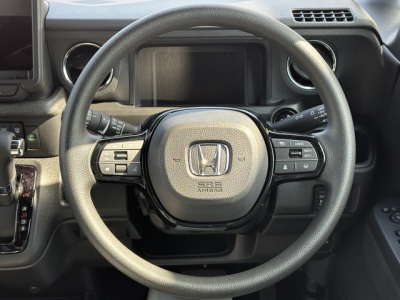 新型N-BOX(ホンダ)届出済未使用車 内外装写真