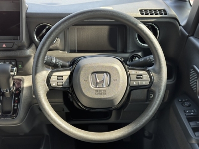 新型N-BOX(ホンダ)届出済未使用車 内外装写真