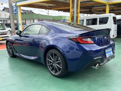 GR86の共同開発車(トヨタ)中古車 後方