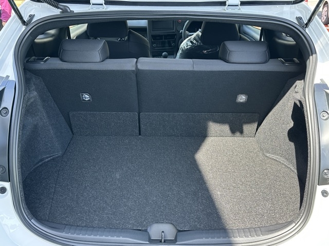 GRヤリス(トヨタ)中古車 7