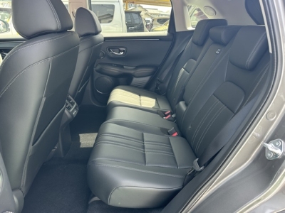 ZR-V(ホンダ)中古車 後席内装