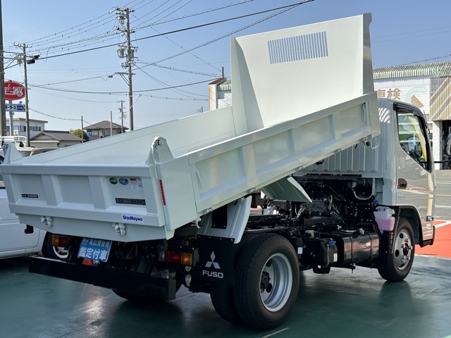 キャンター(三菱)登録済未使用車 3