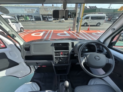 キャリイトラックのOEM(スズキ)届出済未使用車 後席内装