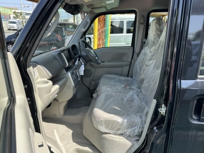 エブリイワゴンのＯＥＭ(スズキ)届出済未使用車 前席内装