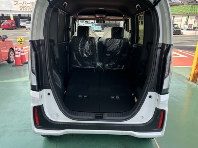 新型N-BOX(ホンダ)届出済未使用車 内外装写真他２