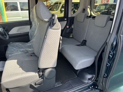 タント(ダイハツ)中古車 後席内装