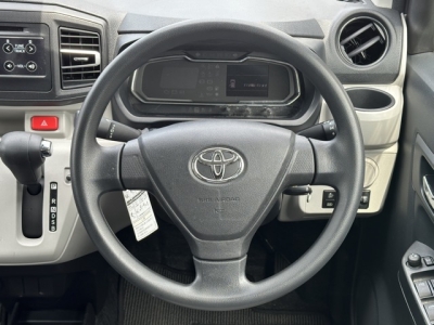 ミライースのOEM(ダイハツ)中古車 内外装写真