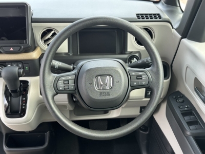 新型N-BOX(ホンダ)届出済未使用車 内外装写真