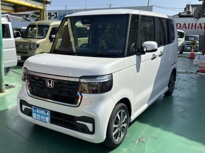 新型N-BOX(ホンダ)届出済未使用車 前方