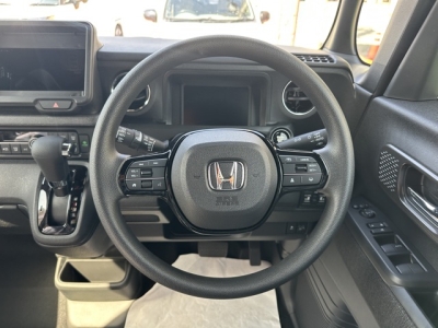 新型N-BOX(ホンダ)届出済未使用車 内外装写真