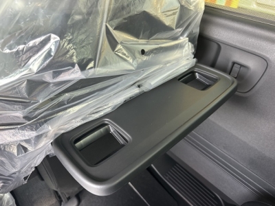 新型N-BOX(ホンダ)届出済未使用車 内外装写真他１