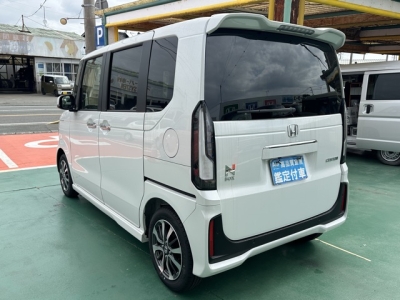 新型N-BOX(ホンダ)届出済未使用車 後方