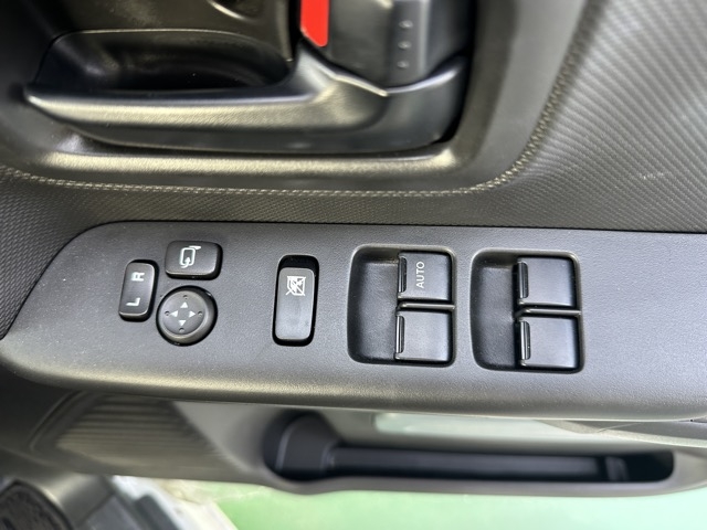 スペーシア(スズキ)中古車 13