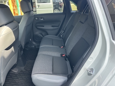 フィット(ホンダ)中古車 後席内装
