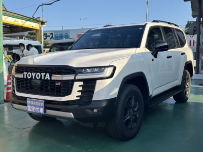 ランドクルーザー(トヨタ)登録済未使用車 前方
