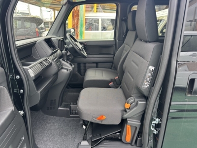 N-VAN(ホンダ)届出済未使用車 前席内装