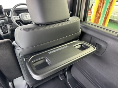 新型N-BOX(ホンダ)届出済未使用車 内外装写真他１