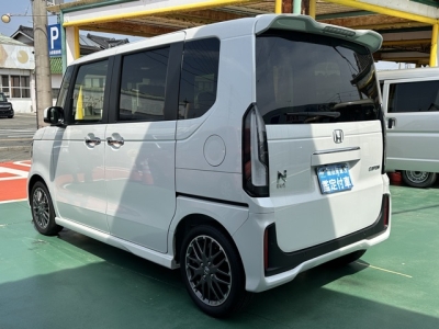 新型N-BOX(ホンダ)届出済未使用車 後方