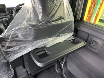 新型N-BOX(ホンダ)届出済未使用車 内外装写真他１