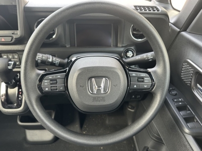 新型N-BOX(ホンダ)届出済未使用車 内外装写真他