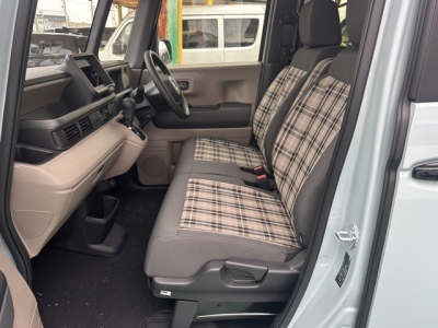 N-BOX(ホンダ)届出済未使用車 前席内装