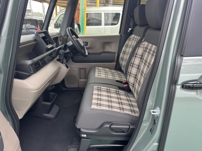 N-BOX(ホンダ)届出済未使用車 前席内装