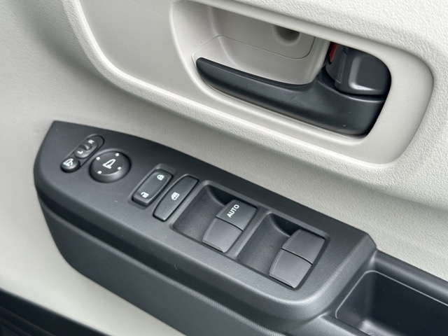 N-BOX(ホンダ)届出済未使用車 13