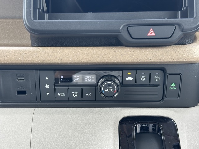 N-BOX(ホンダ)届出済未使用車 16