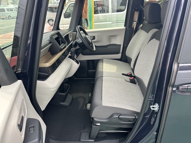 N-BOX(ホンダ)届出済未使用車 3