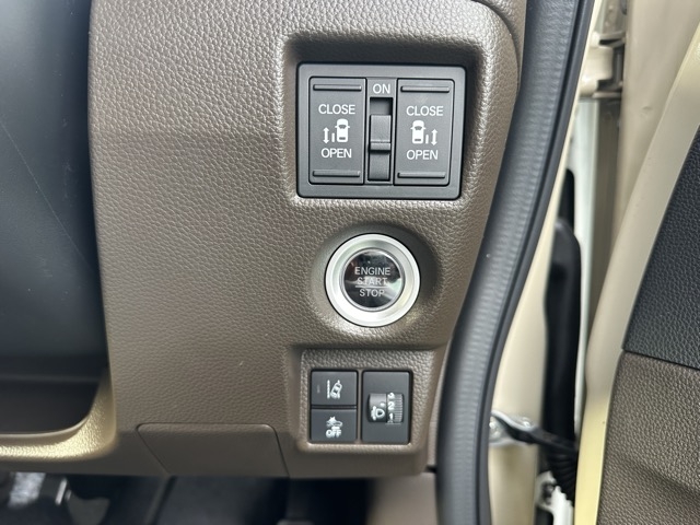 N-BOX(ホンダ)中古車 14