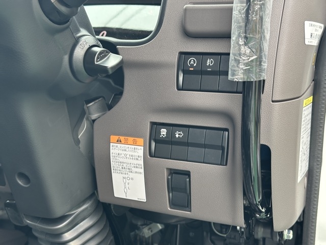 キャンター(三菱)登録済未使用車 19