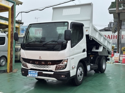 キャンター(三菱)登録済未使用車 前方