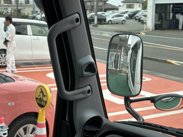 キャンター(三菱)登録済未使用車 20