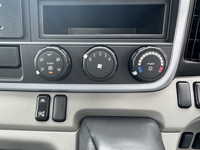 キャンター(三菱)登録済未使用車 24
