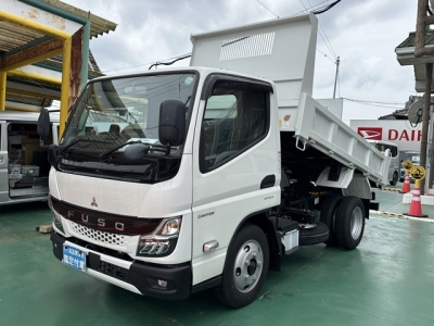 キャンター(三菱)登録済未使用車 前方