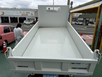 キャンター(三菱)登録済未使用車 内外装写真他１