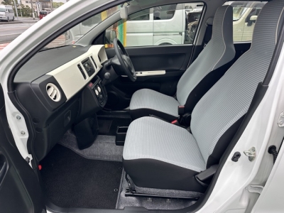 アルト(スズキ)中古車 前席内装