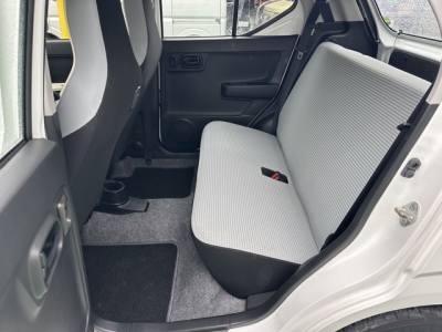 アルト(スズキ)中古車 後席内装