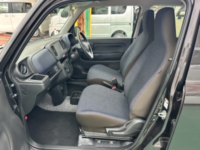 アルトのOEM(スズキ)中古車 前席内装