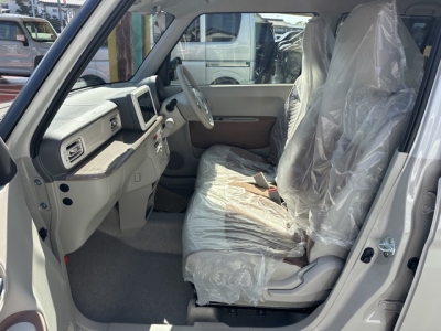 ラパン(スズキ)届出済未使用車 前席内装