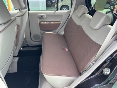 ラパン(スズキ)中古車 後席内装