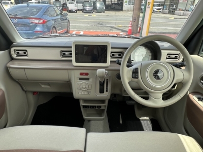 ラパン(スズキ)中古車 後席から見た前席